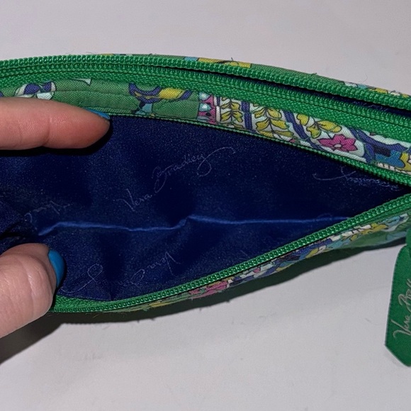 Vera Bradley green quilted wallet - Picture 8 of 8